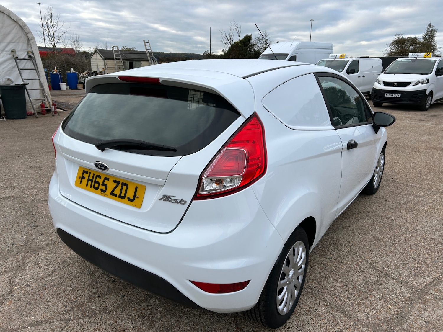 Used Ford Fiesta 2016 for sale - 76299032: Photo 17