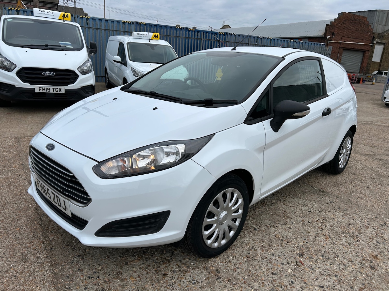 Used Ford Fiesta 2016 for sale - 76299032: Photo 3