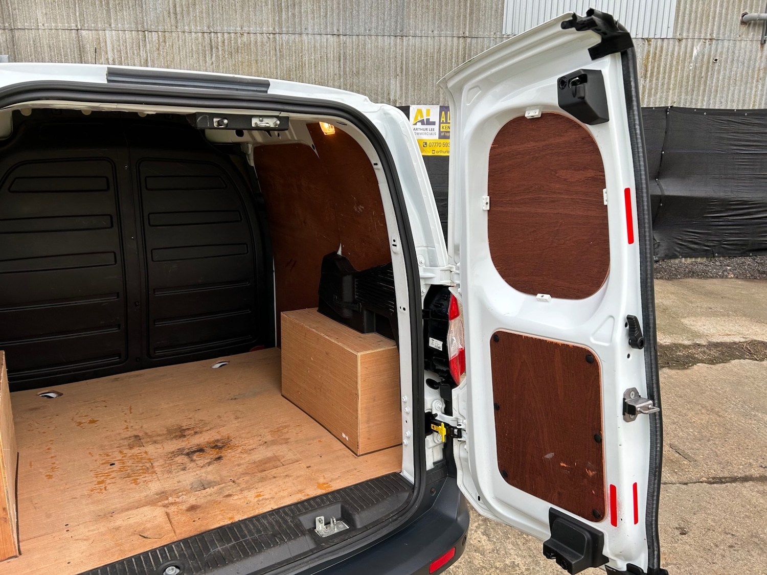 Used Ford Transit Courier 2020 for sale - 77061781: Photo 12