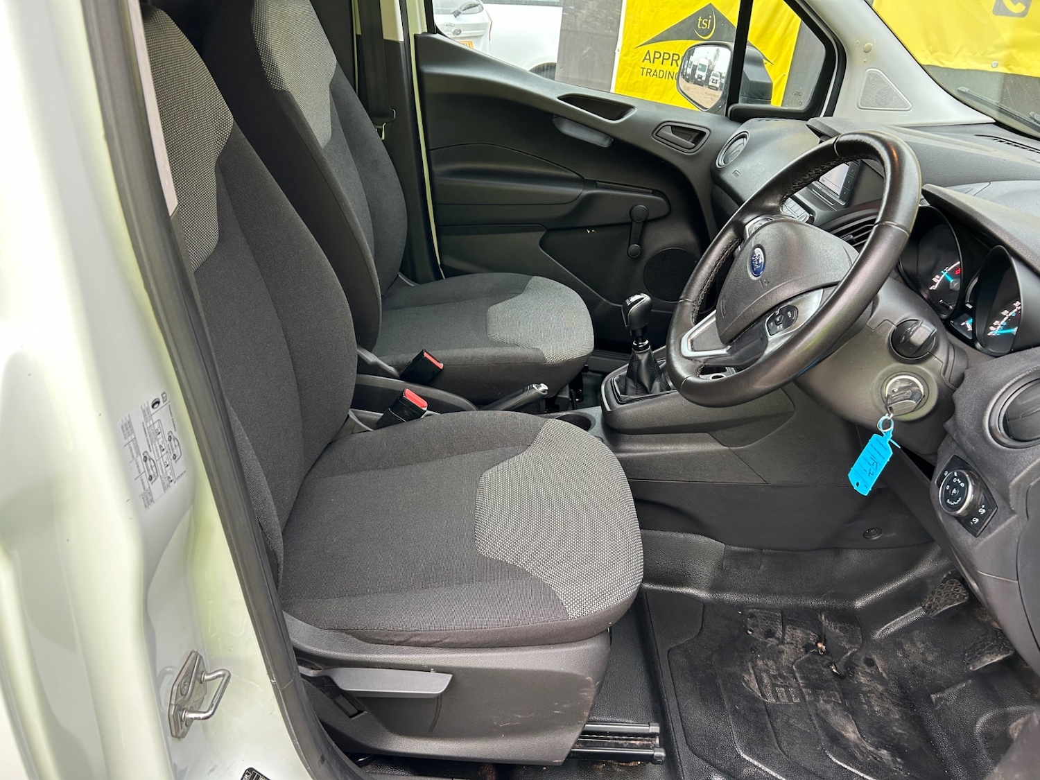Used Ford Transit Courier 2020 for sale - 77061781: Photo 17