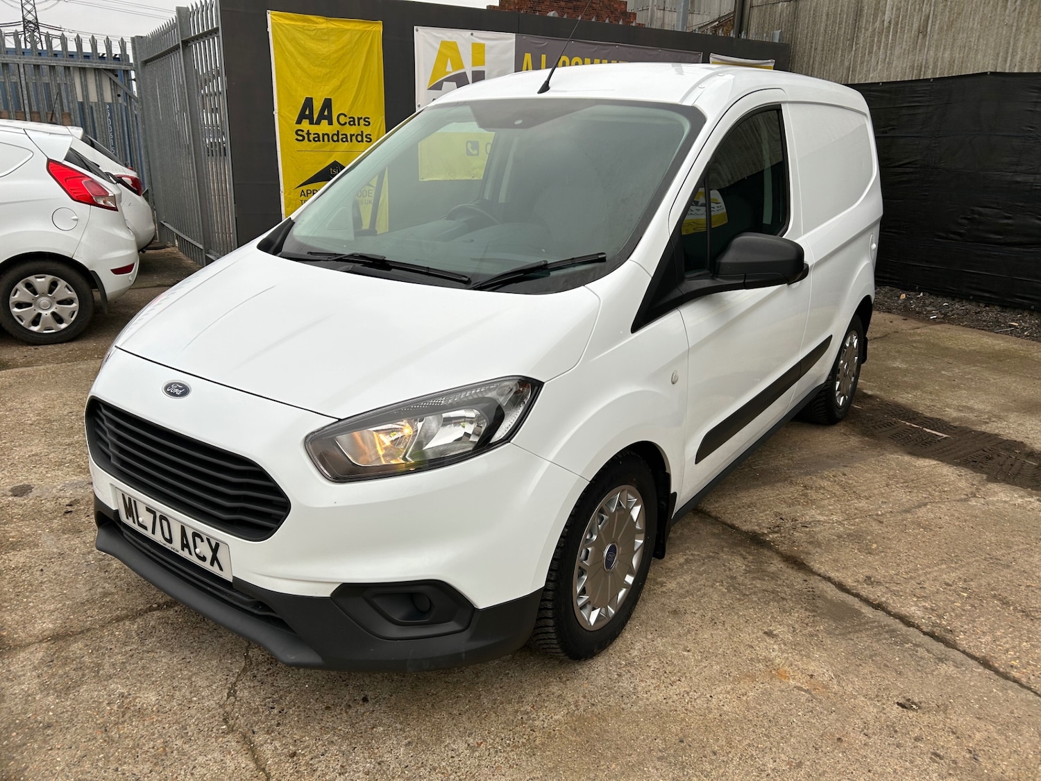 Used Ford Transit Courier 2020 for sale - 77061781: Photo 3