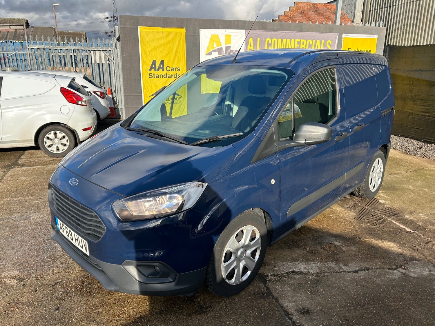 Used Ford Transit Courier 2019 for sale - 77258678: Photo 3