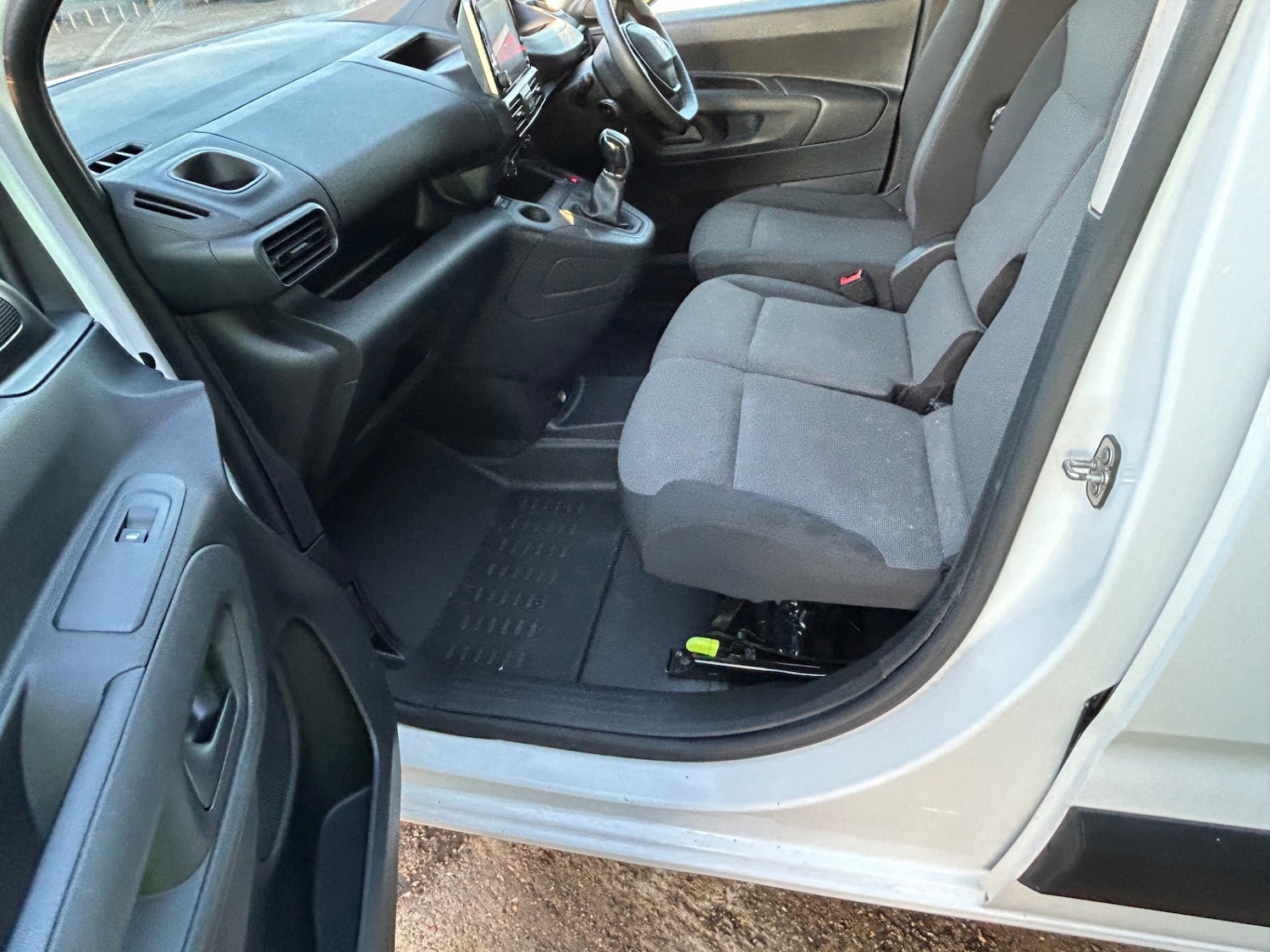 Used Peugeot Partner 2020 for sale - 77195449: Photo 16