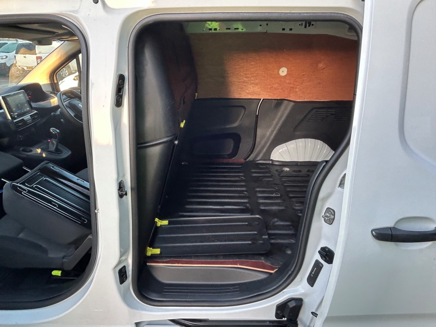 Used Peugeot Partner 2020 for sale - 77195449: Photo 18