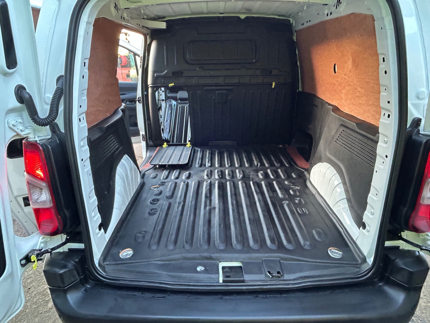 Used Peugeot Partner 2020 for sale - 77195449: Photo 21