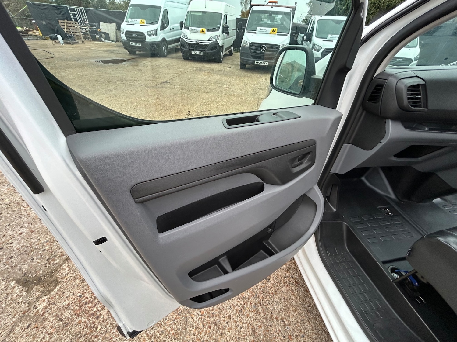 Used Peugeot Expert 2020 for sale - 76402154: Photo 16