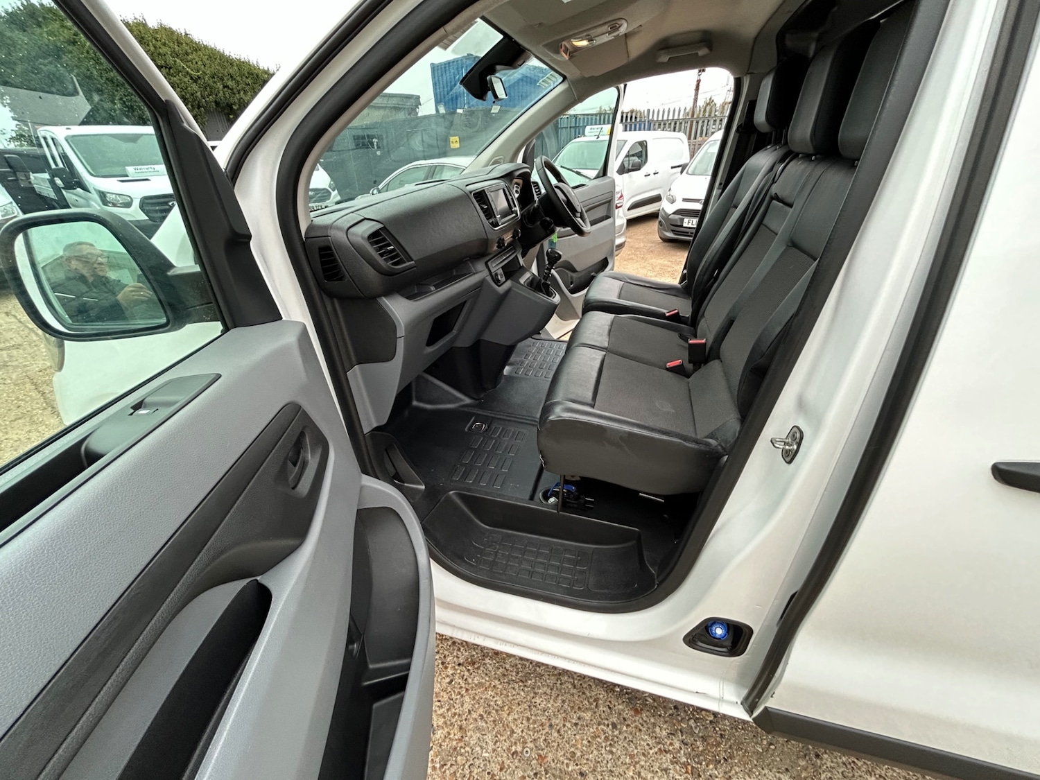 Used Peugeot Expert 2020 for sale - 76402154: Photo 17