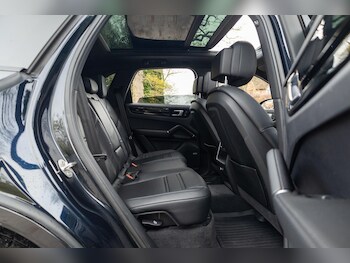 Used Porsche Cayenne 2019 for sale - 76997054: Photo