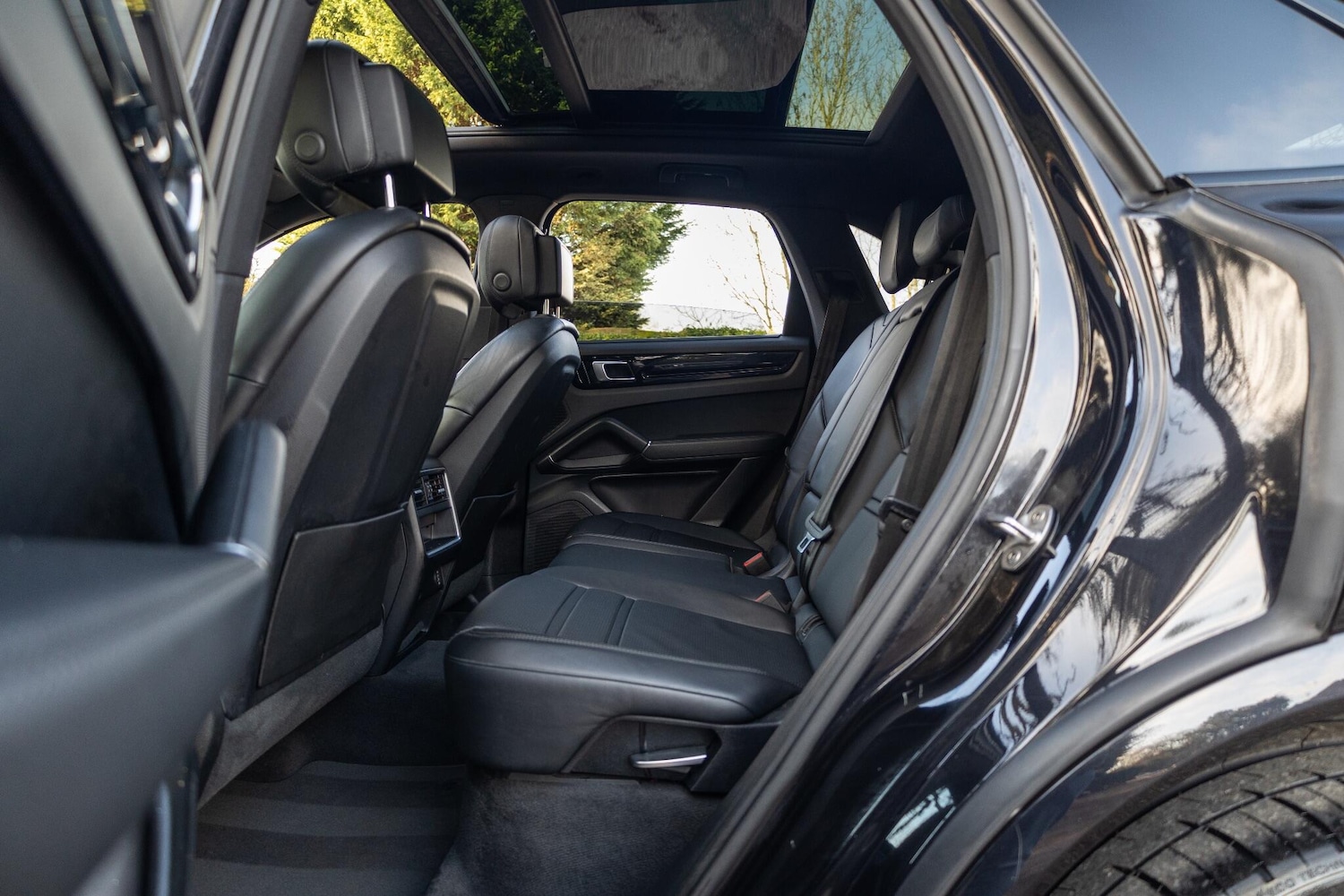 Used Porsche Cayenne 2019 for sale - 76997054: Photo 6