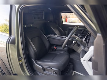 Used Land Rover Defender 90 2024 for sale - 79508583: Photo