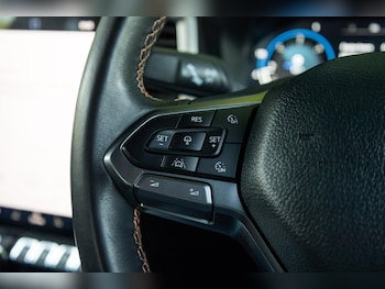 Used Volkswagen Amarok 2024 for sale - 79012305: Photo