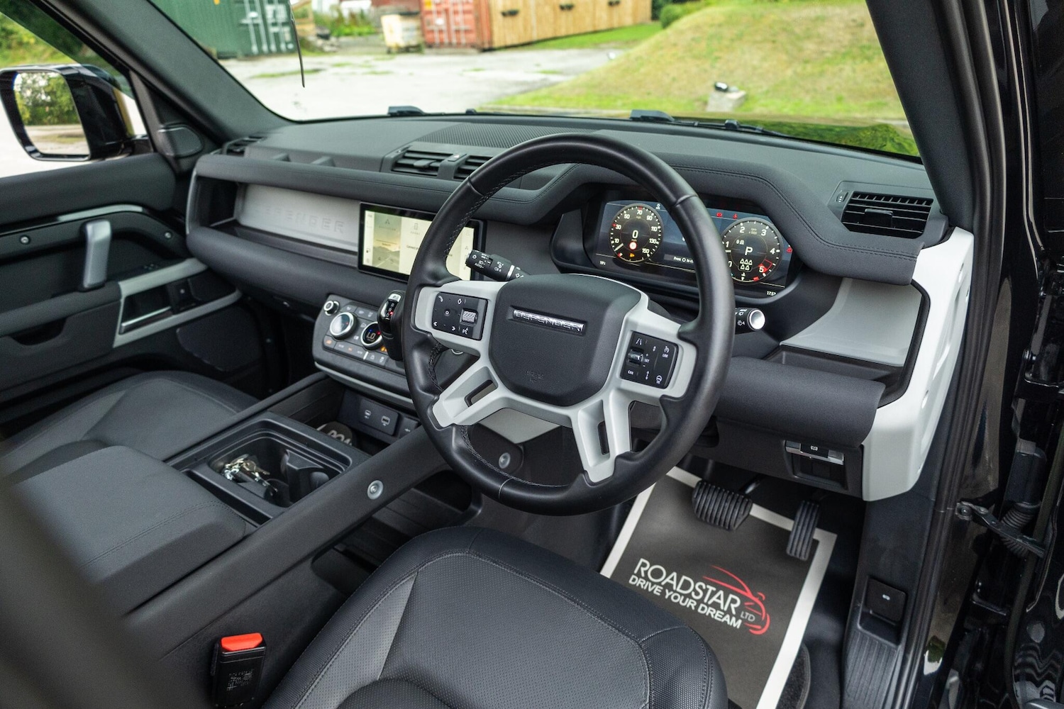 Used Land Rover Defender 2024 for sale - 77376870: Photo 2