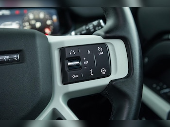 Used Land Rover Defender 2024 for sale - 77376870: Photo