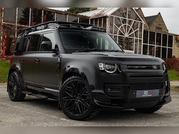 Used Land Rover Defender 110 2024 for sale - 76441301: Photo