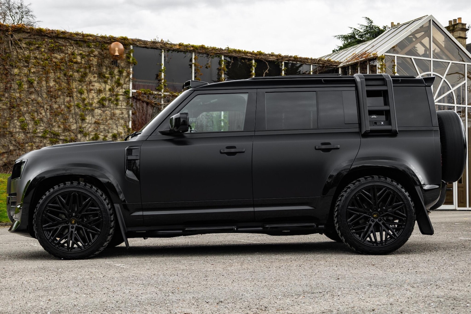 Used Land Rover Defender 2023 for sale - 78185644: Photo 16