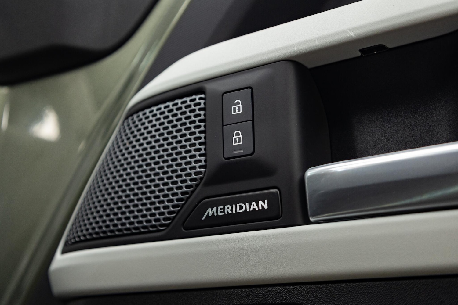 Used Land Rover Defender 2023 for sale - 78185644: Photo 21