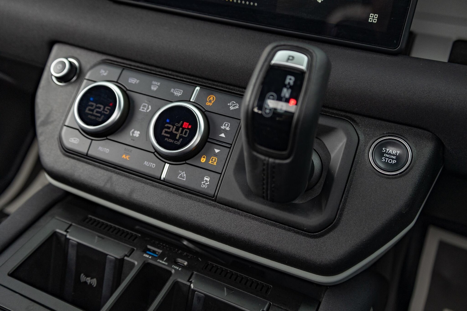 Used Land Rover Defender 2023 for sale - 78185644: Photo 25