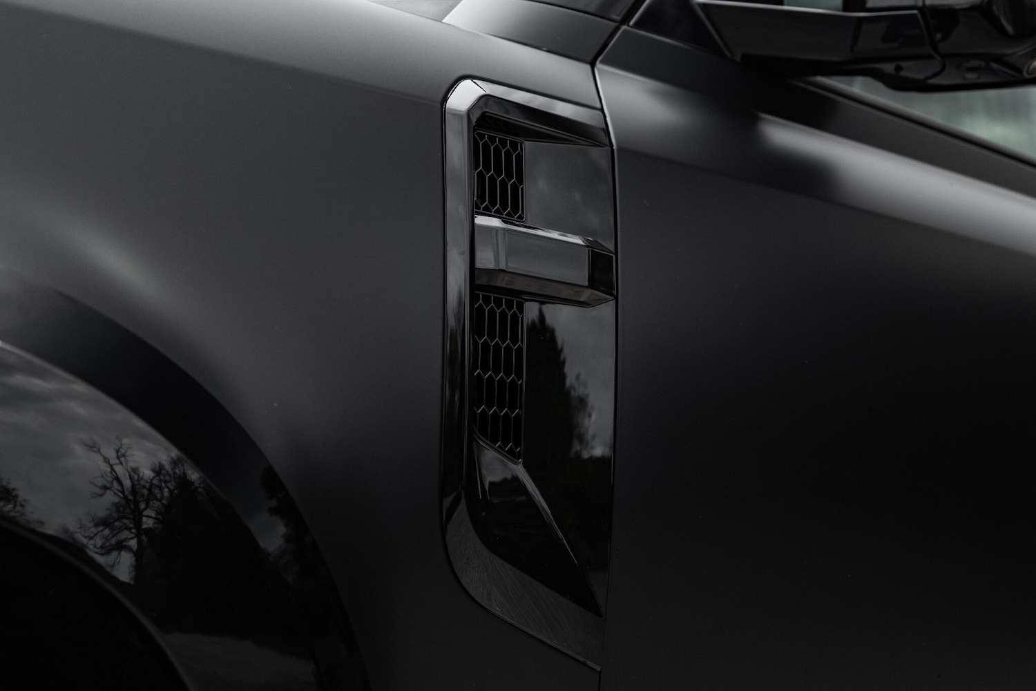 Used Land Rover Defender 2023 for sale - 78185644: Photo 31