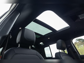 Used Land Rover Defender 2023 for sale - 78185644: Photo