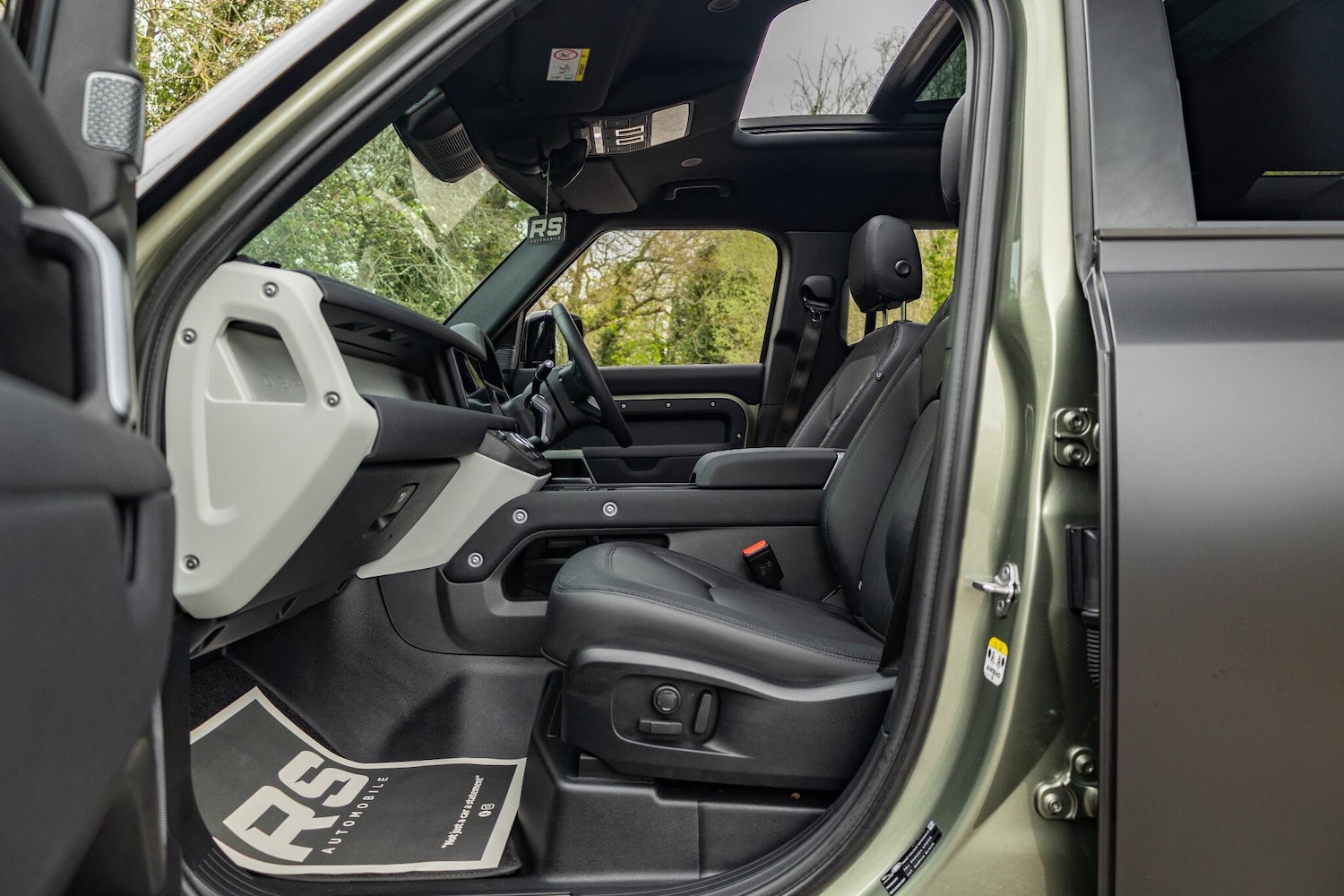 Used Land Rover Defender 2023 for sale - 78185644: Photo 41