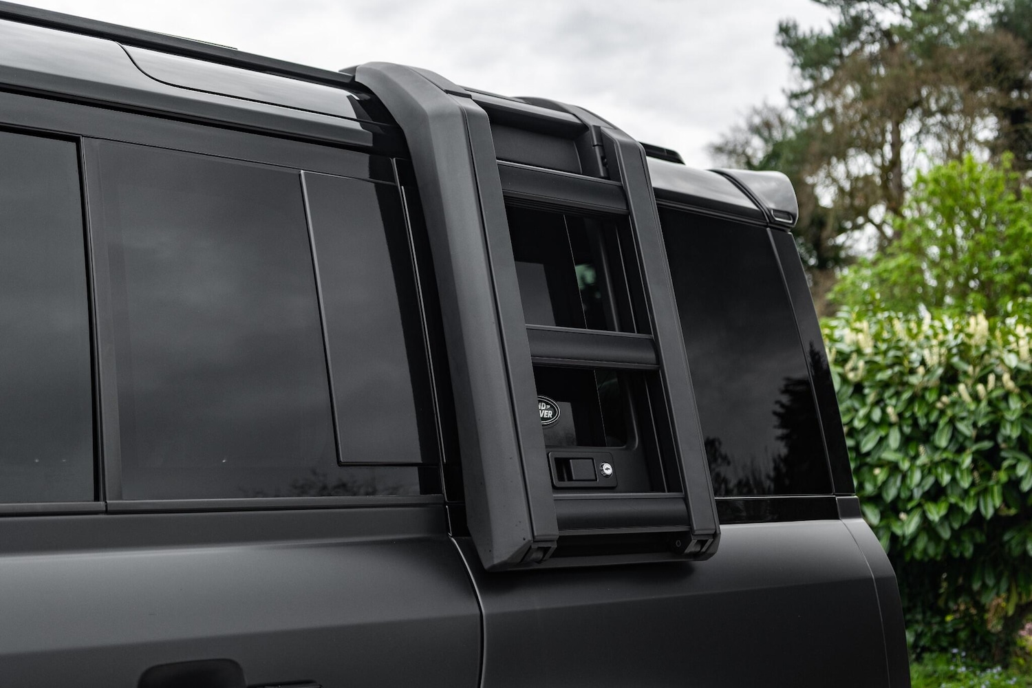 Used Land Rover Defender 2023 for sale - 78185644: Photo 8