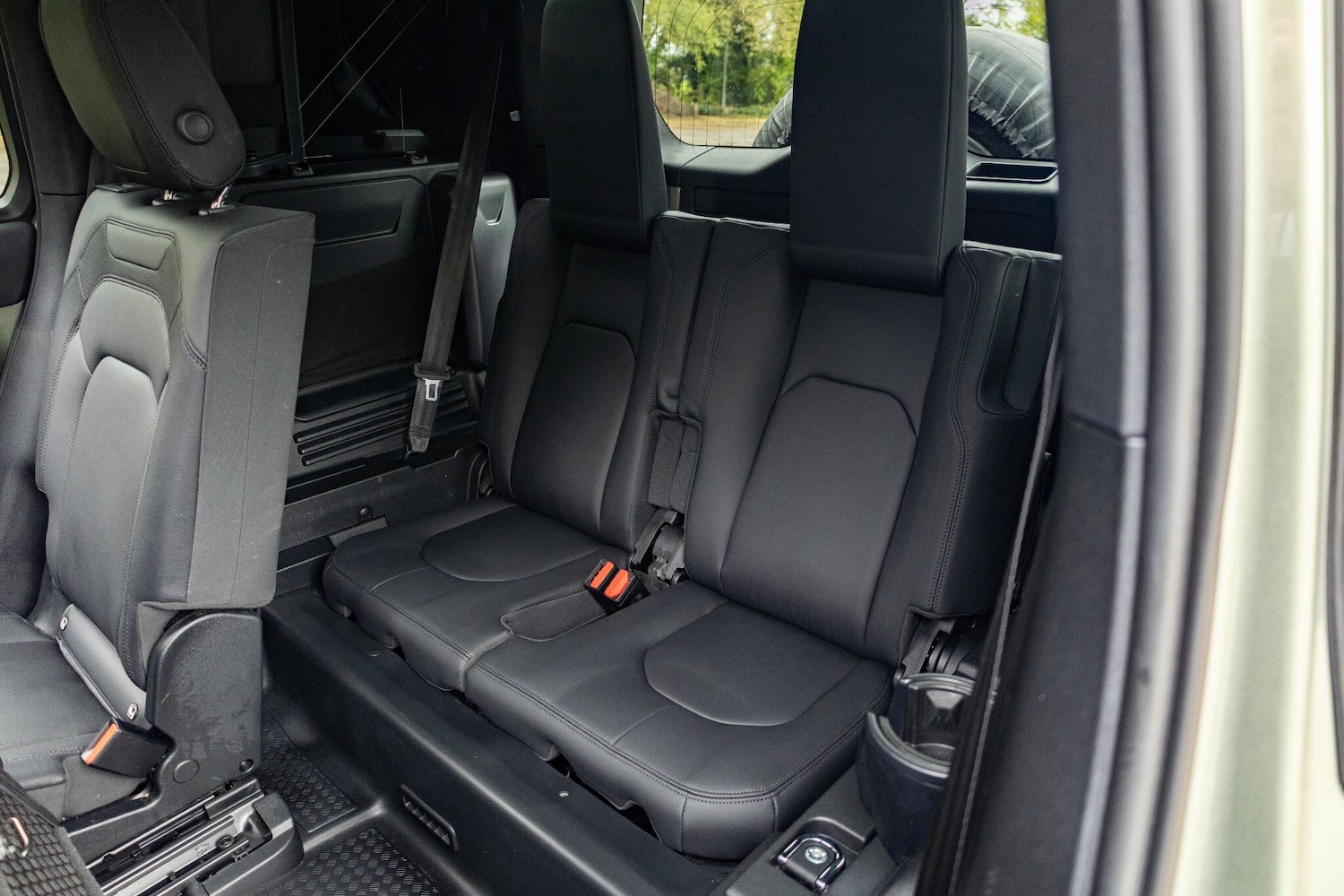 Used Land Rover Defender 2023 for sale - 78185644: Photo 9