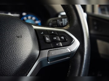 Used Volkswagen Amarok 2024 for sale - 79508855: Photo
