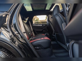 Used Porsche Cayenne 2023 for sale - 77854255: Photo