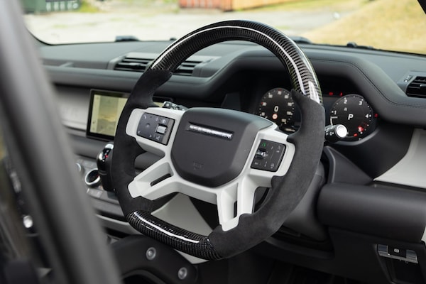 Used Land Rover Defender 110 2023 for sale - 75459136: Photo 2