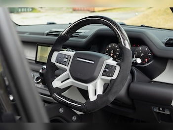 Used Land Rover Defender 110 2023 for sale - 75459136: Photo