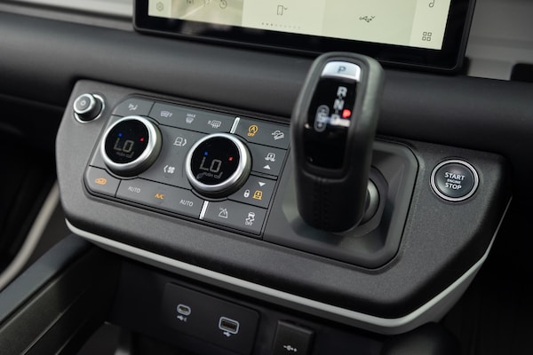 Used Land Rover Defender 110 2023 for sale - 75459136: Photo 36
