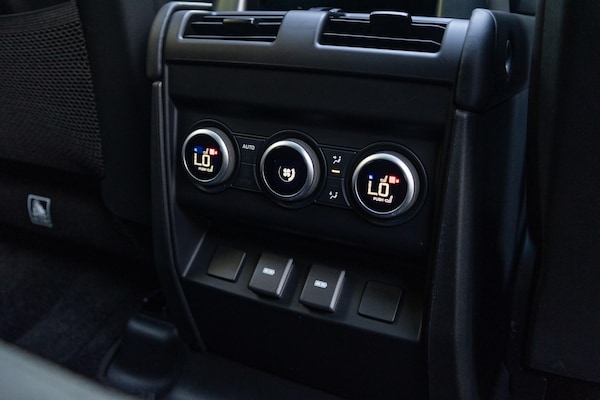 Used Land Rover Defender 110 2023 for sale - 75459136: Photo 5