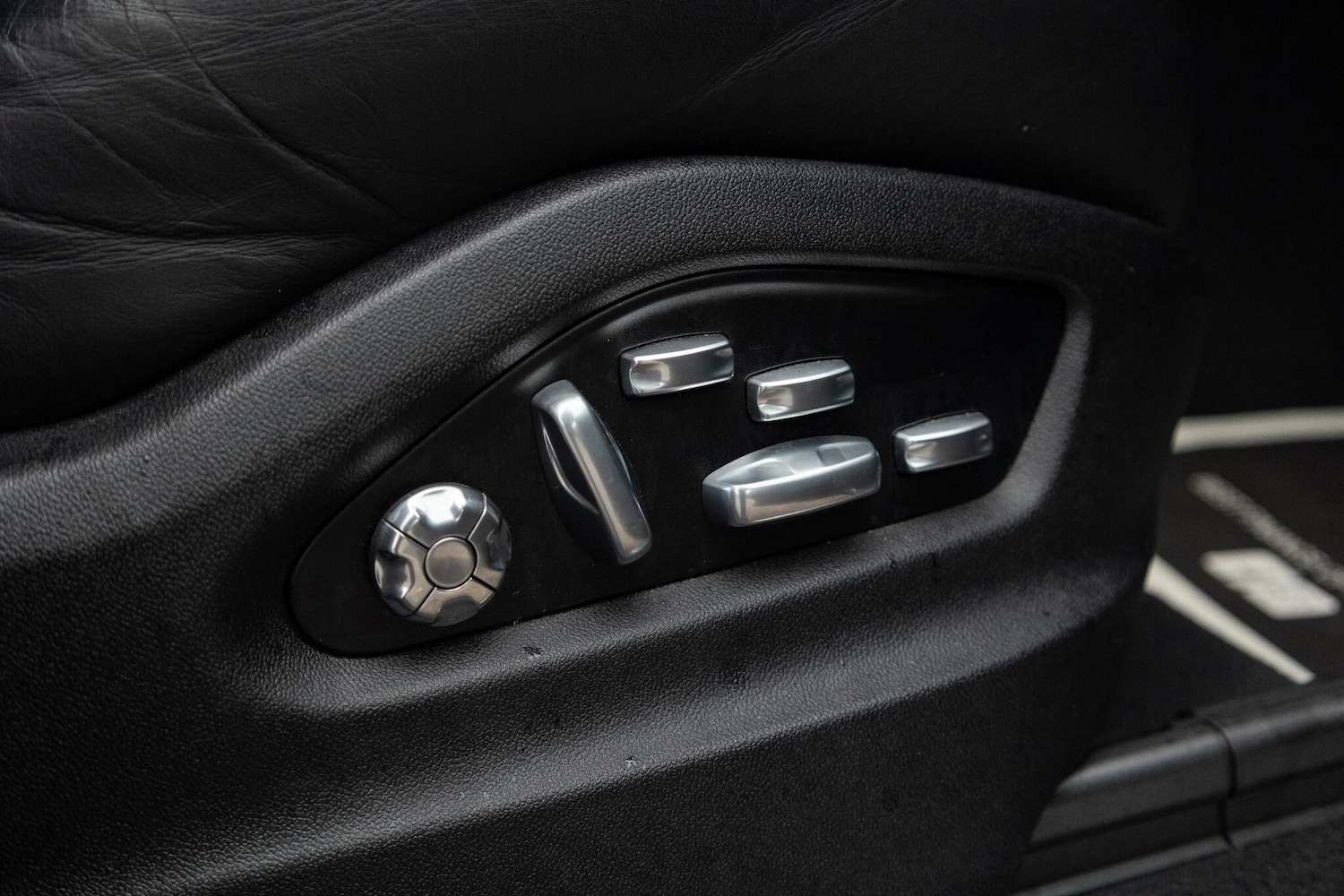 Used Porsche Cayenne 2019 for sale - 76996195: Photo 32