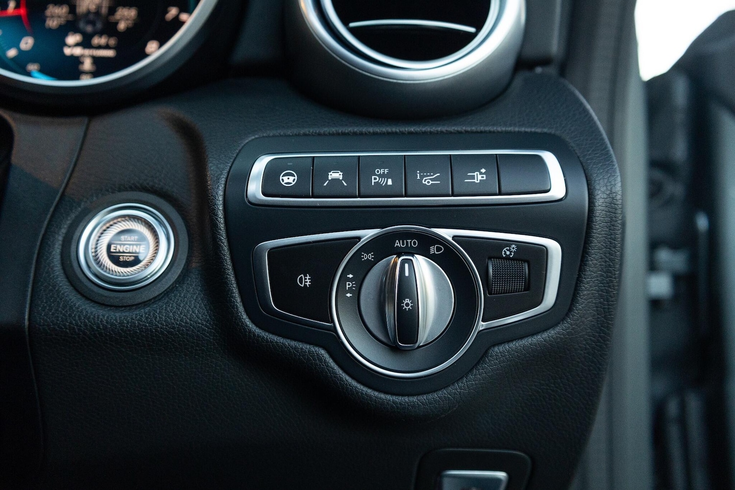 Used Mercedes-Benz C Class 2019 for sale - 76839673: Photo 25