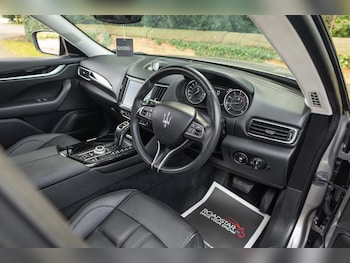 Used Maserati Levante 2022 for sale - 76992265: Photo