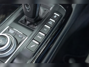 Used Maserati Levante 2022 for sale - 76992265: Photo