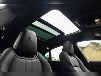 Used Maserati Levante 2021 for sale - 77977639: Photo