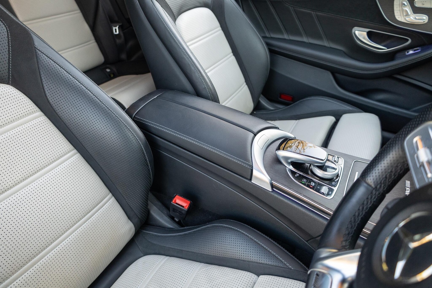 Used Mercedes-Benz C Class 2019 for sale - 76633879: Photo 12