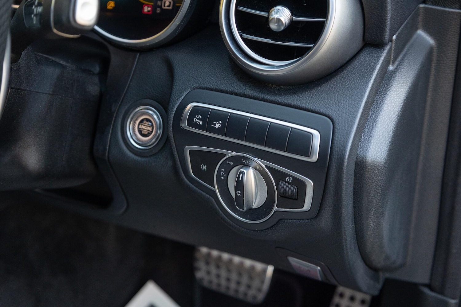 Used Mercedes-Benz C Class 2019 for sale - 76633879: Photo 19