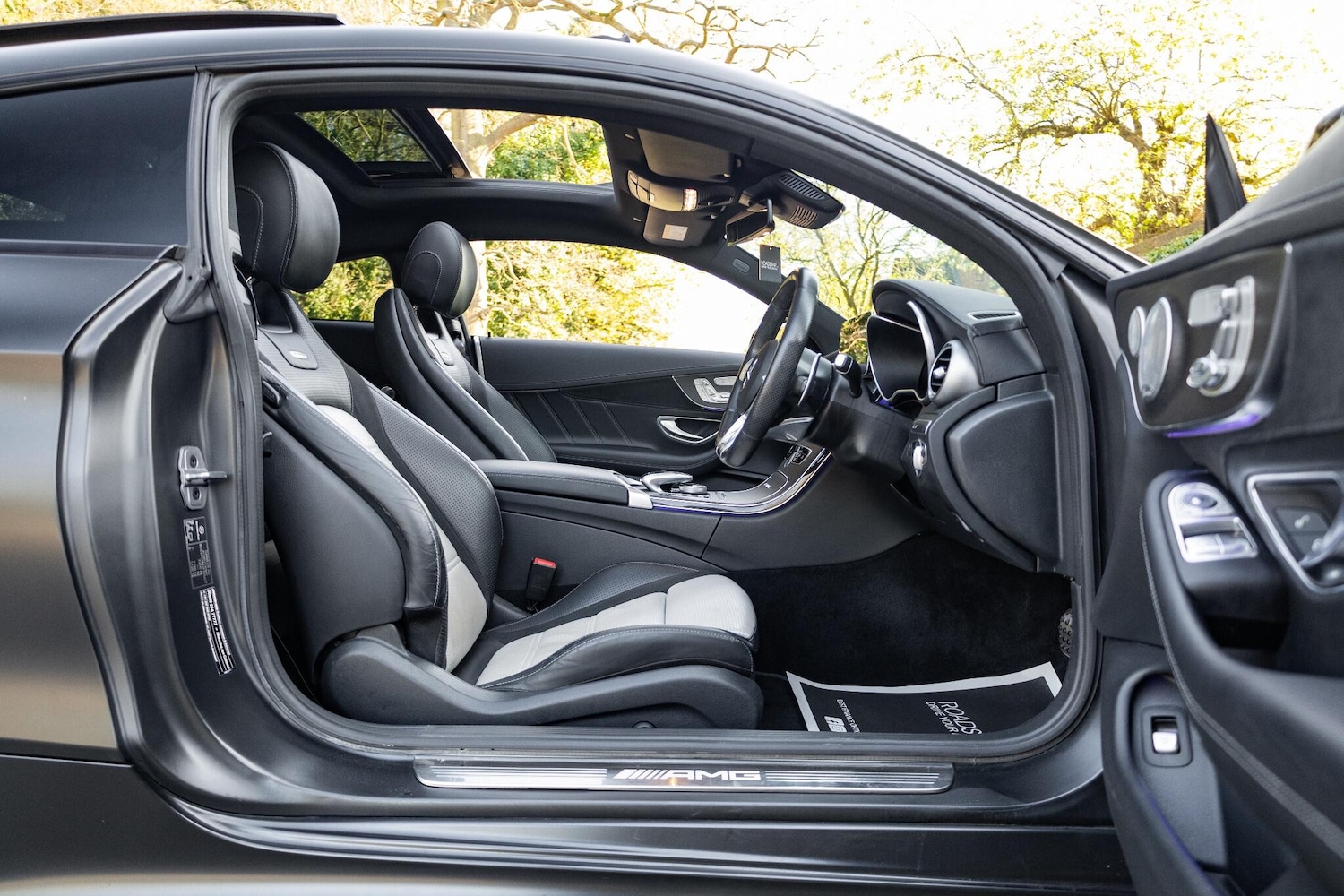 Used Mercedes-Benz C Class 2019 for sale - 76633879: Photo 38