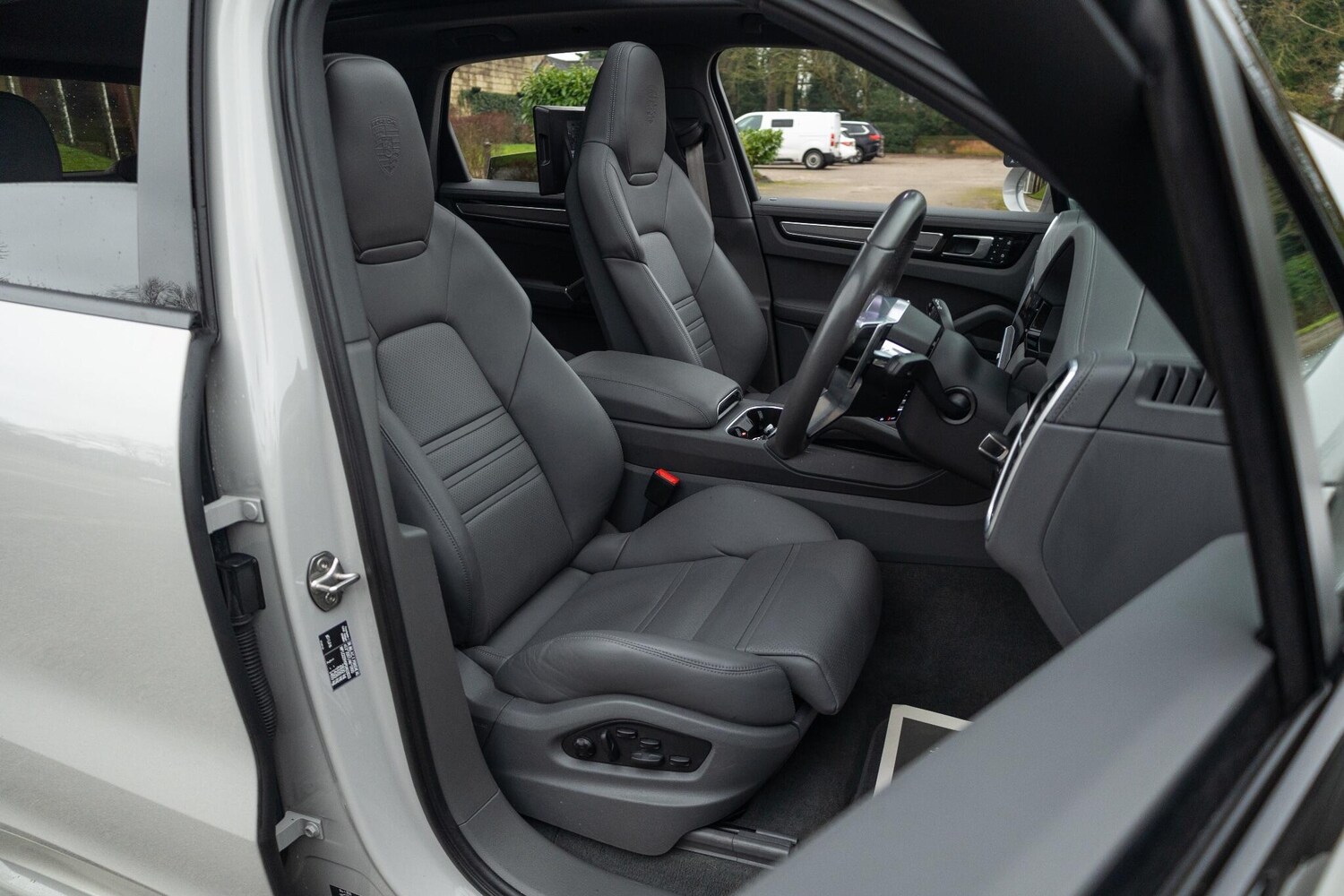 Used Porsche Cayenne 2023 for sale - 77253992: Photo 11