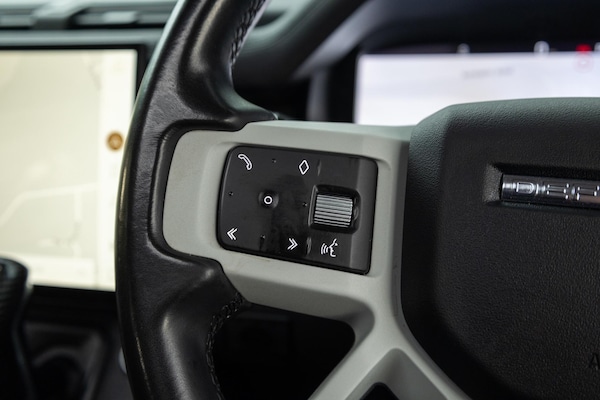 Used Land Rover Defender 110 for sale - 75459190: Photo 27