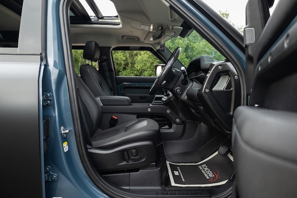 Used Land Rover Defender 110 for sale - 75459190: Photo 3
