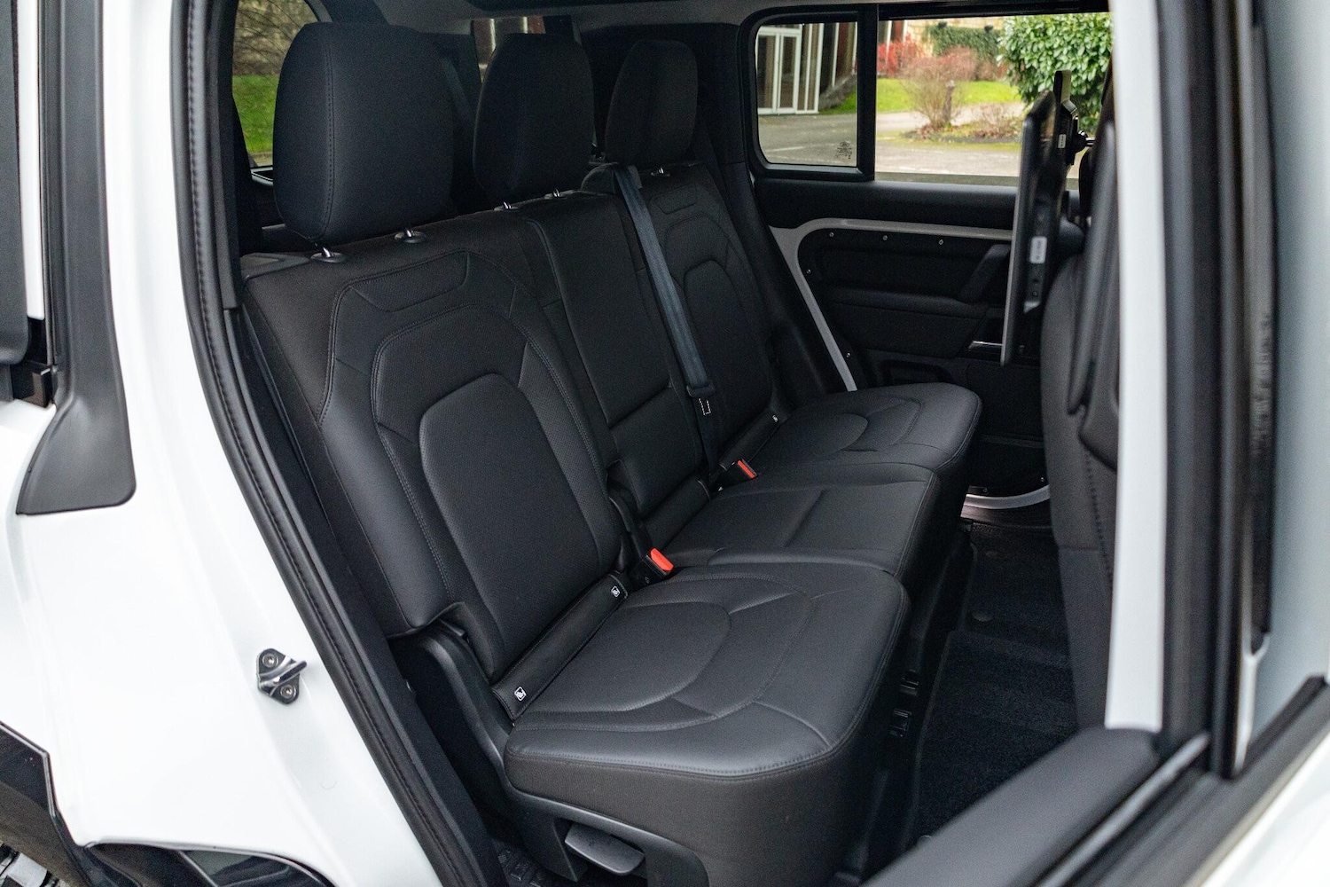 Used Land Rover Defender 2025 for sale - 77039850: Photo 12