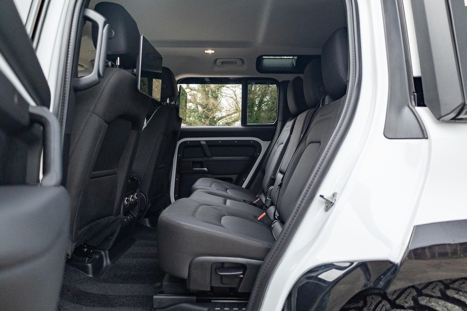 Used Land Rover Defender 2025 for sale - 77039850: Photo 15