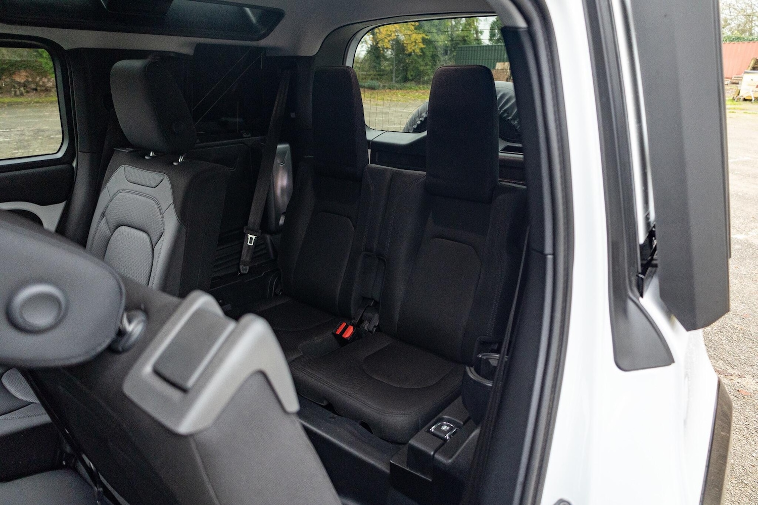 Used Land Rover Defender 2025 for sale - 77039850: Photo 17