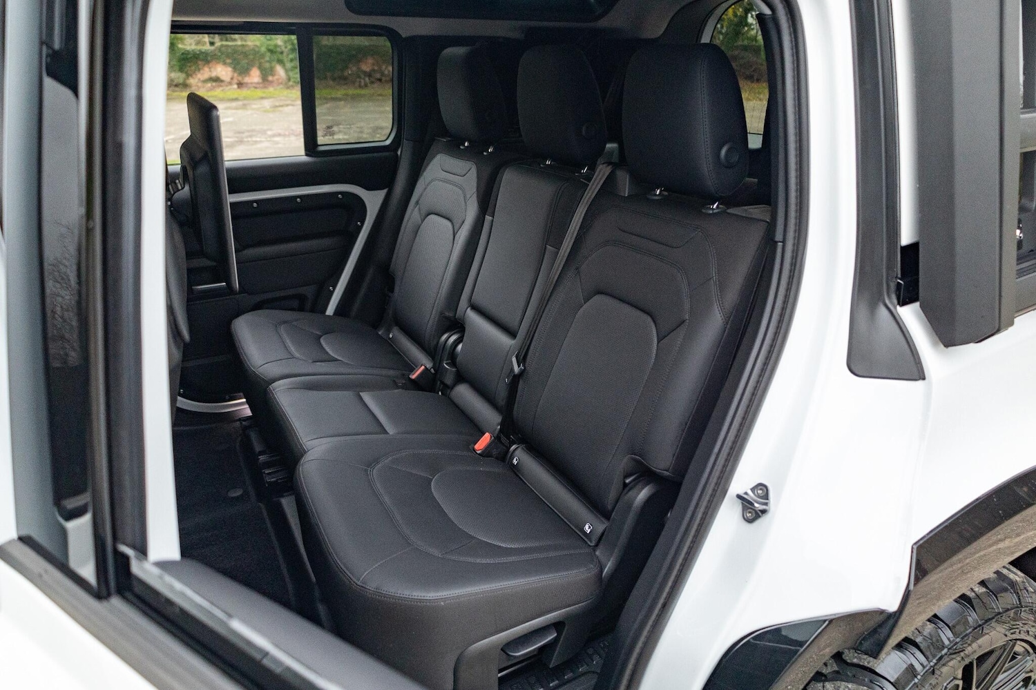 Used Land Rover Defender 2025 for sale - 77039850: Photo 20