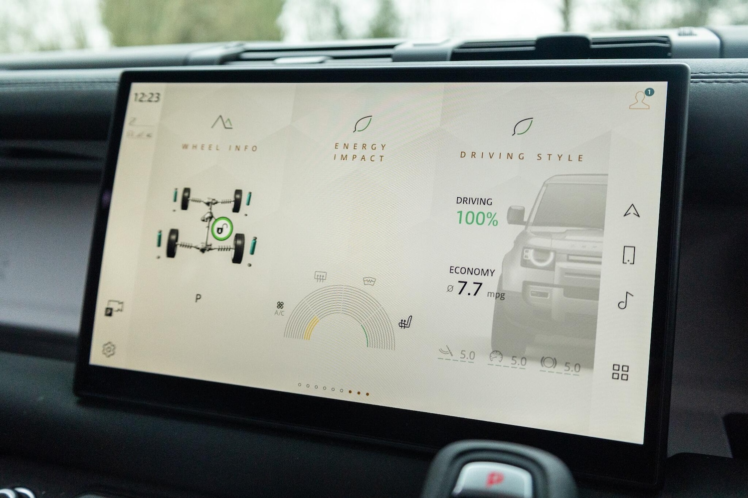 Used Land Rover Defender 2025 for sale - 77039850: Photo 24