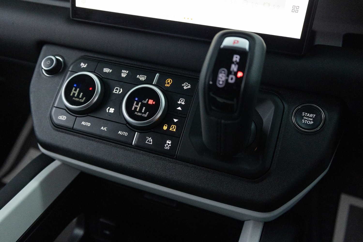 Used Land Rover Defender 2025 for sale - 77039850: Photo 28