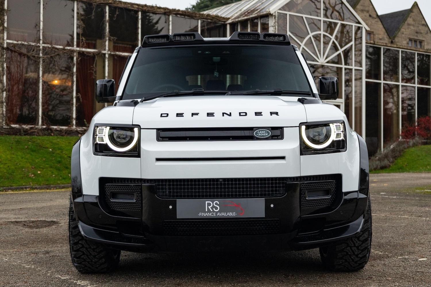 Used Land Rover Defender 2025 for sale - 77039850: Photo 4